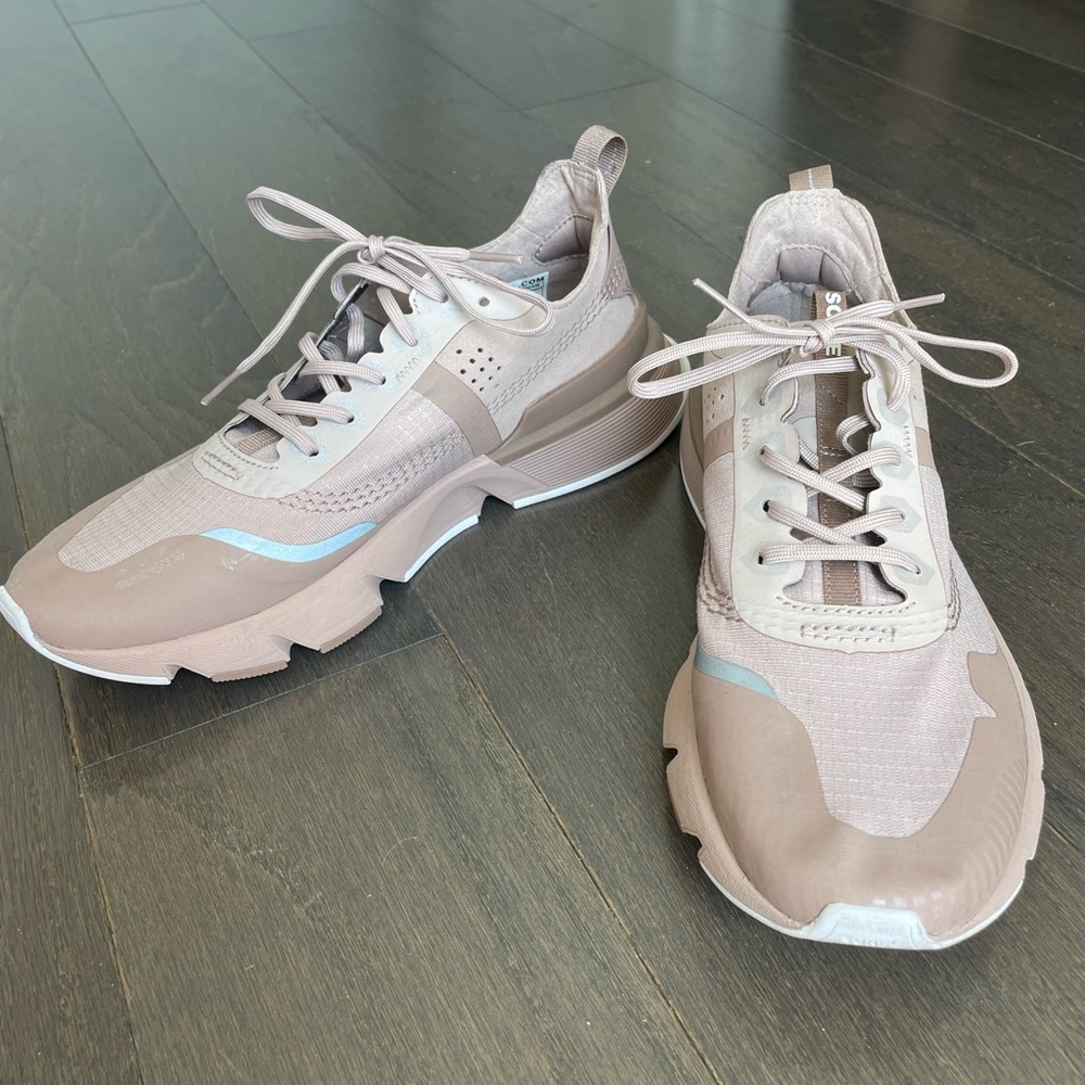 Sorel Taupe Sneaker, Size 9.5